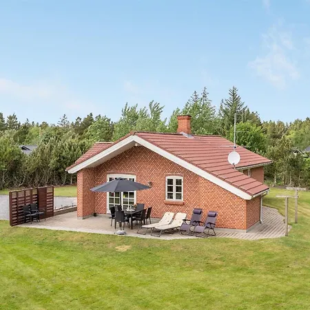 Kalotta - 3-2km From The Sea By Interhome Vakantiehuis *